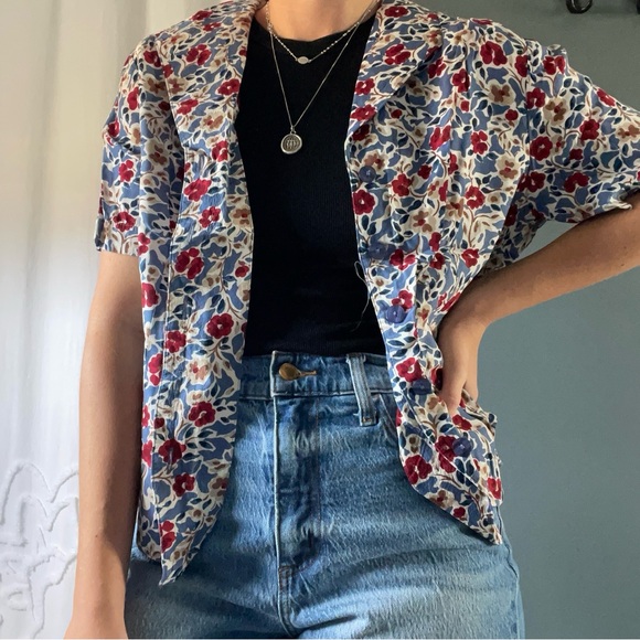 Women’s Floral Button Down - Picture 1 of 4